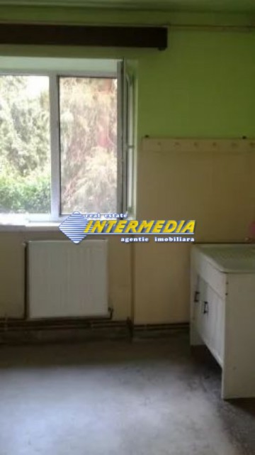 2-camere-de-vanzare-in-cetate-zona-bulevard-3